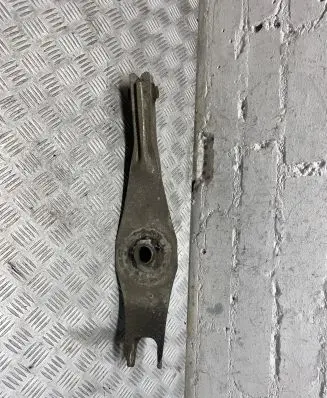 Opel Insignia A Rear control arm
