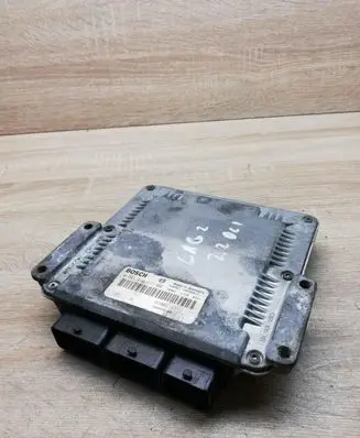 Renault Laguna II Engine control unit/module ECU 8200211711 0281010637