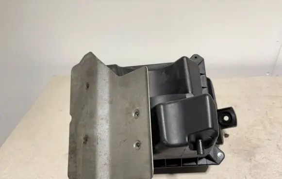 Audi A4 S4 B7 8E 8H Air filter 
