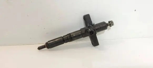 Mitsubishi Pajero Fuel injector 484410