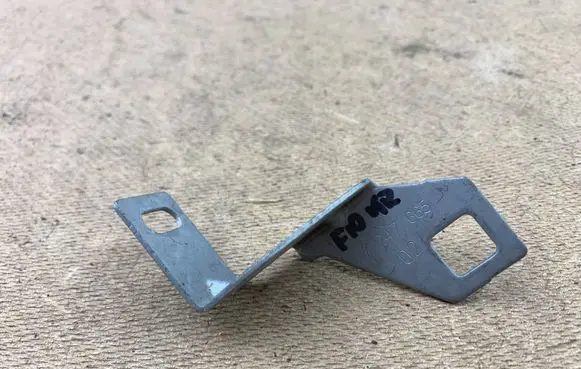 BMW 3 E46 Front bumper mounting bracket 7247665 51647247665 51114444787