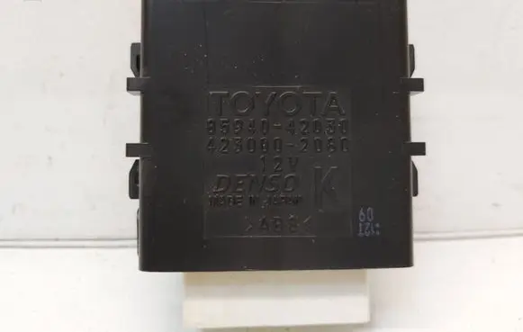 Toyota RAV 4 (XA40) Window control relay 8594042030