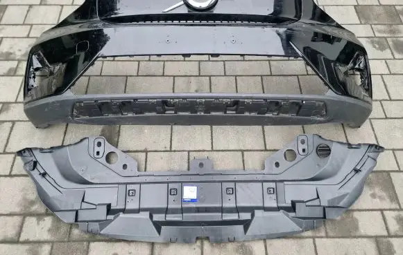 Volvo XC40 Front bumper