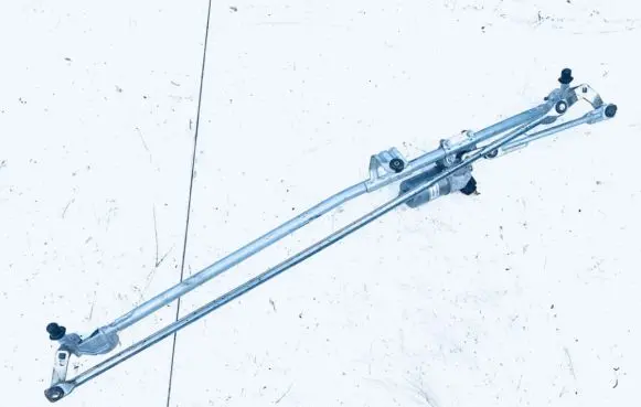 Opel Zafira B Front wiper linkage and motor