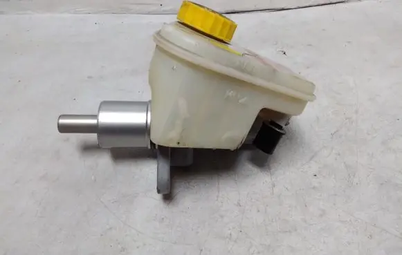 Audi A8 S8 D3 4E Master brake cylinder 4E0611301A