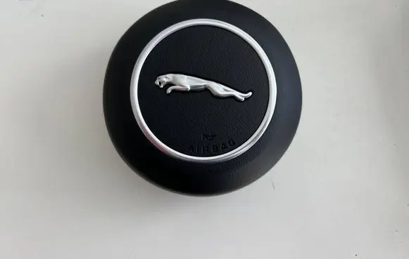 Steering wheel airbag