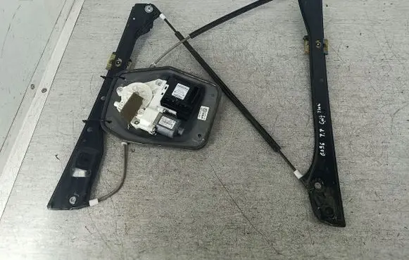 Volkswagen Golf Plus Front door window regulator with motor 