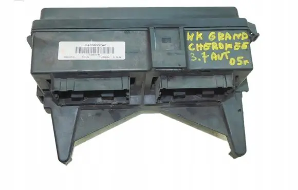 Jeep Grand Cherokee (WK) Fuse module 04839337AC
