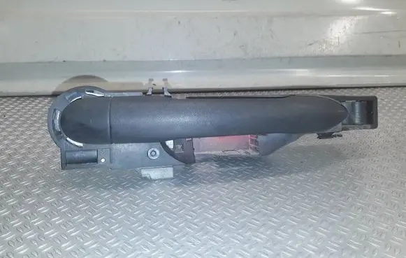 Renault Clio III Rear door exterior handle 