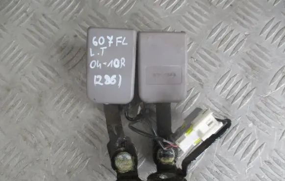 Peugeot 607 Rear seatbelt buckle