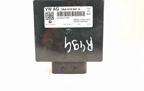 Volkswagen Transporter - Caravelle T5 Power management control unit 3AA919041A 0308671296 8ES01045220