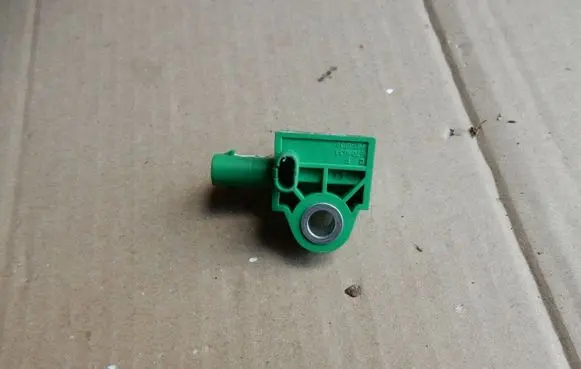 Volkswagen PASSAT B6 Airbag deployment crash/impact sensor 5K0959351 40355
