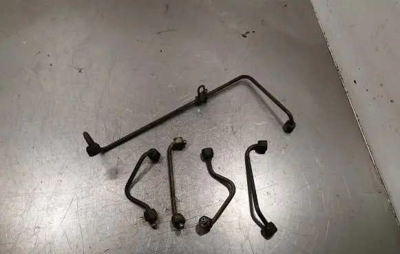 Ford Transit Fuel injector supply line/pipe 