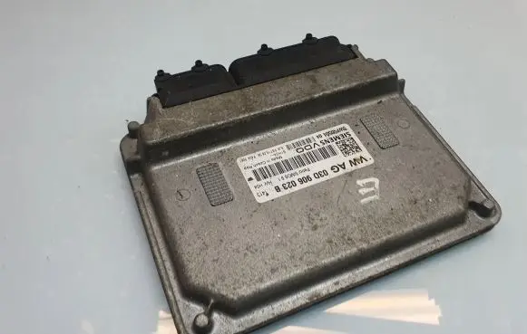 Skoda Fabia Mk1 (6Y) Engine control unit/module 03D906023B 5WP4050404