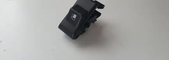 Mazda 3 II Fuel tank opening switch 