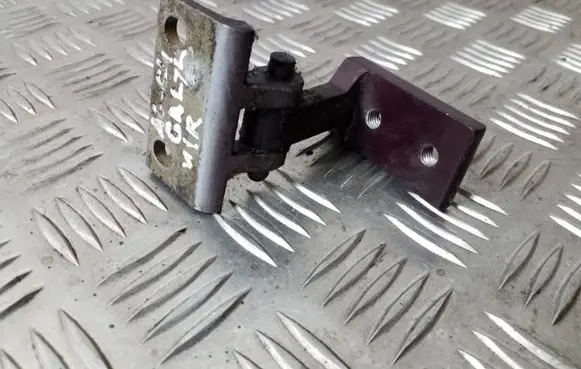 Rear door upper hinge