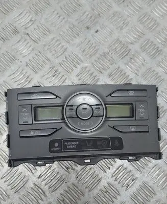 Toyota Auris 150 Climate control unit 5590002220B
