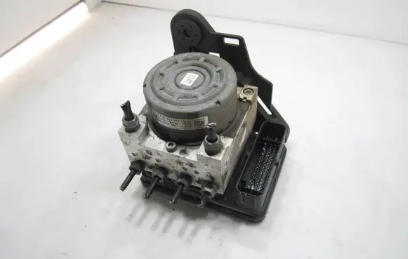 Volkswagen PASSAT B8 ABS Pump 5Q0614517CH 61721800022 285158763