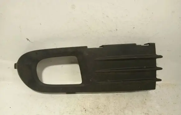 Volvo V50 Front bumper lower grill 30655885