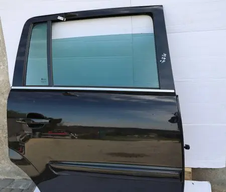 Opel Zafira B Rear door 