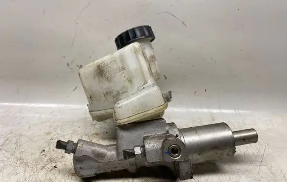 Mercedes-Benz C W204 Master brake cylinder A2044300102 03350890121