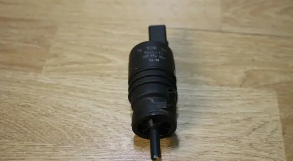 BMW X5 E53 Windscreen/windshield washer pump