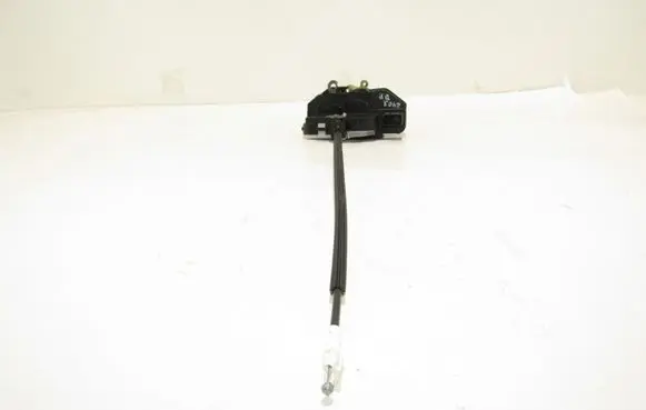 Opel Insignia A Front door lock kodo