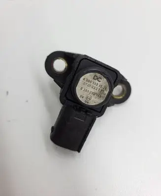 Mercedes-Benz E W211 Air pressure sensor A0061531528 0261230144