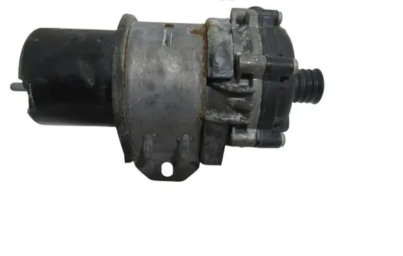 Mercedes-Benz E W212 Water pump A0005000386