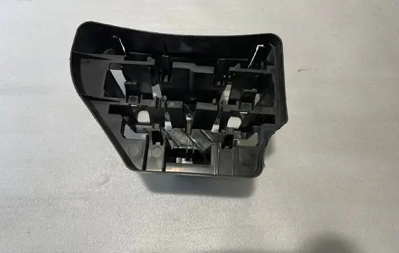 Mercedes-Benz GL X166 Fuse box cover A1665450840