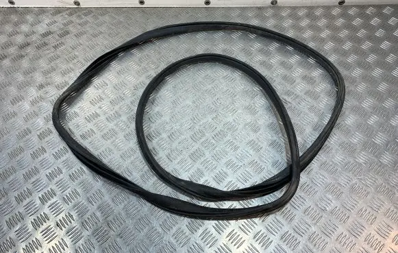 Subaru Ascent Rubber seal rear door 