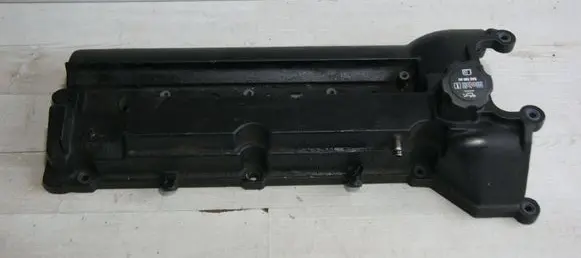 Cadillac STS Rocker cam cover 12589228