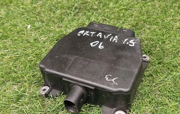 Skoda Octavia Mk2 (1Z) Turbo solenoid valve 6Q0906625