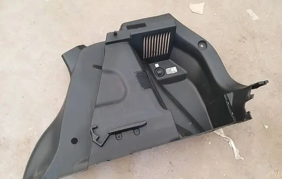 Suzuki Vitara (LY) Trunk/boot side trim panel 7627154P0 7627154P1