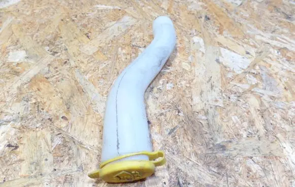 Opel Corsa D Window washer liquid tank fill tube 13182830
