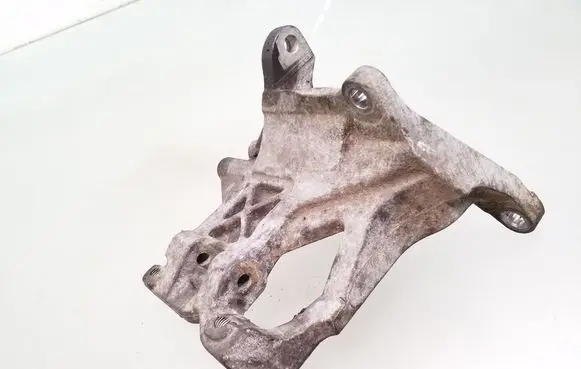 Subaru Forester SF A/C compressor mount bracket 73611AE070 5370035300