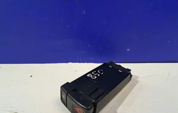 Volvo 850 Hazard light switch 9125204