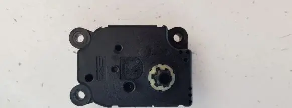 Opel Astra J Air flap motor/actuator U9518001U32