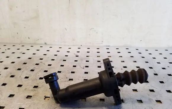 Skoda Superb B6 (3T) Clutch master cylinder KN1903141