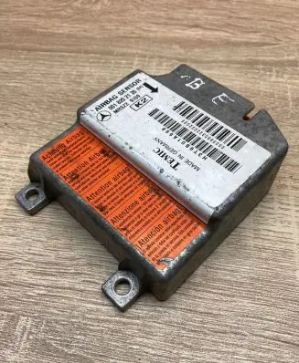 Mercedes-Benz E W210 Airbag control unit/module 0018202126