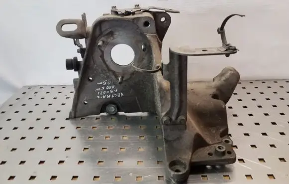 Opel Vectra C Generator/alternator bracket 55194411