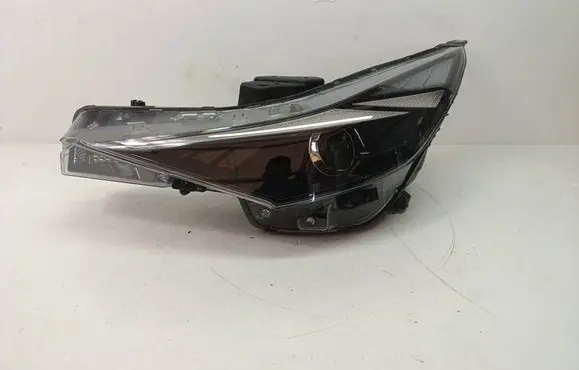 Hyundai Elantra VII Headlight/headlamp 92101AA100