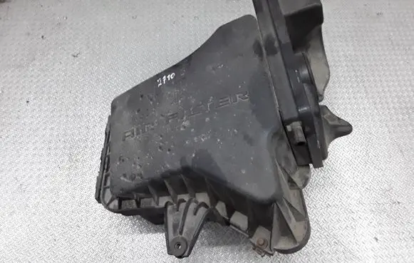 Chrysler Pacifica Air filter box