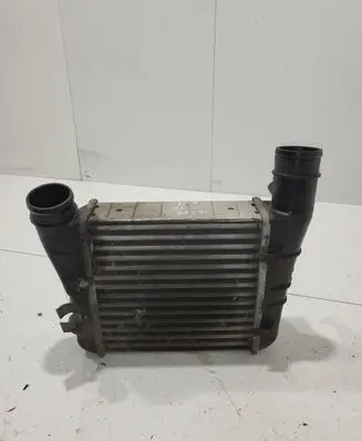 Audi A4 S4 B7 8E 8H Intercooler radiator 8E0145805AA 3229440 021120050100