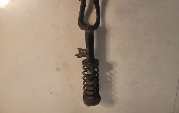 BMW 5 F10 F11 Front shock absorber with coil spring 6863664