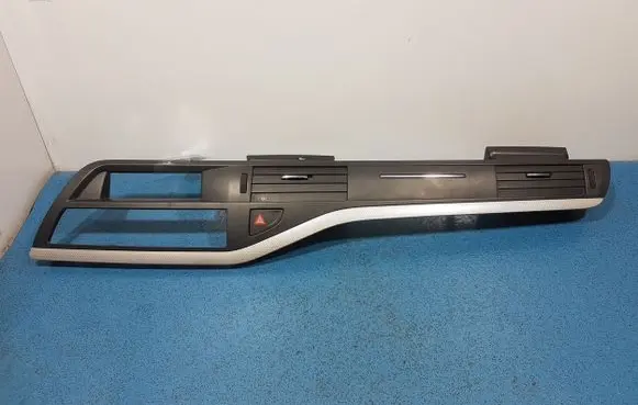 Citroen C5 Dash center air vent grill 9682359677