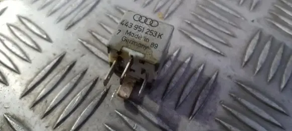 Audi A4 S4 B5 8D Other relay 443951253k