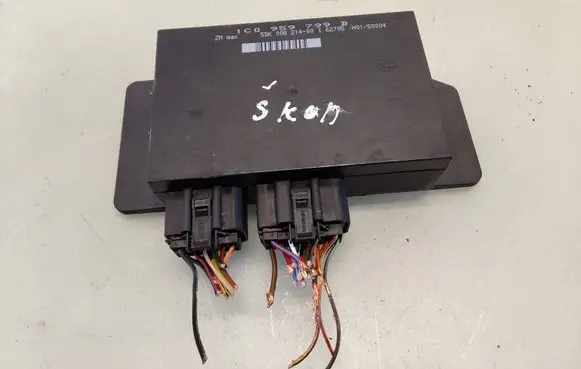 Skoda Superb B5 (3U) Comfort/convenience module 1C0959799B 5DK00821400