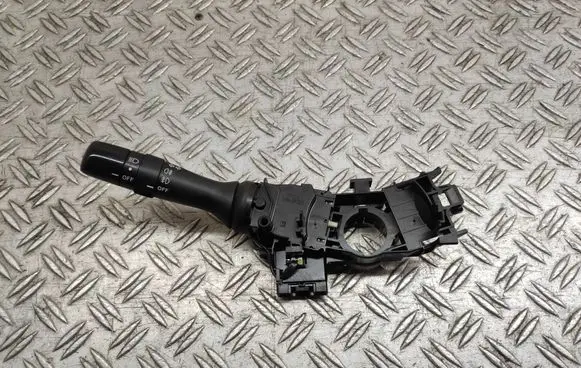 Toyota Auris 150 Indicator stalk 02290 17F245