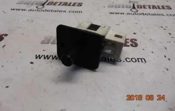 Mercedes-Benz E W211 Front door sensor coupe A2028209410